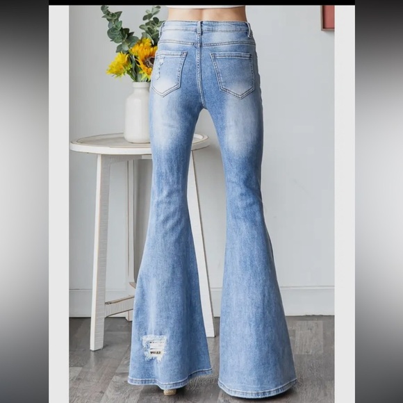 Oli and Hali Cheetah and Stud Light Wash Flare Jeans - Picture 4 of 4